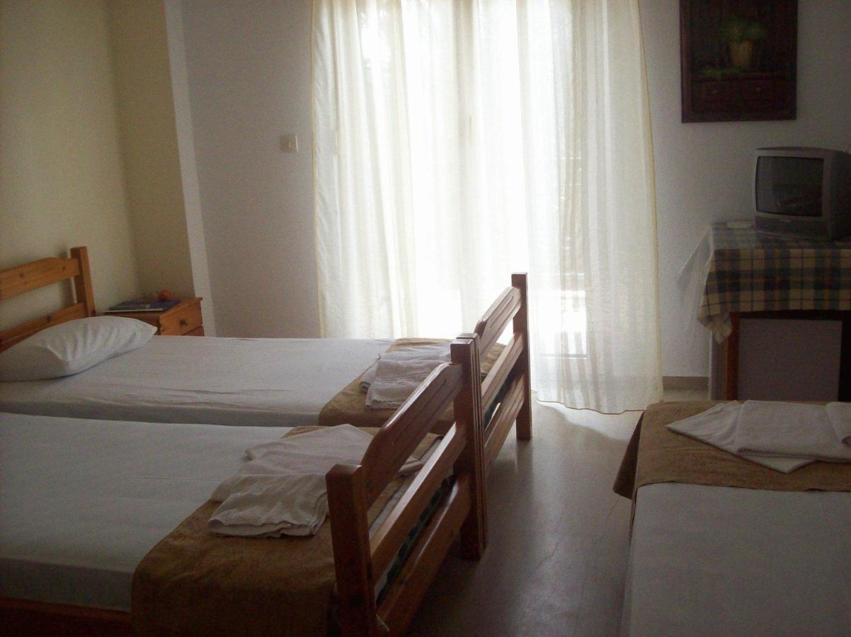 Aquarius Hotel Fourka Rum bild